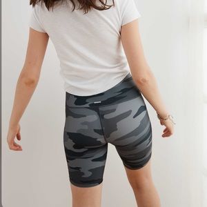 Aerie move high waisted bike shorts camo